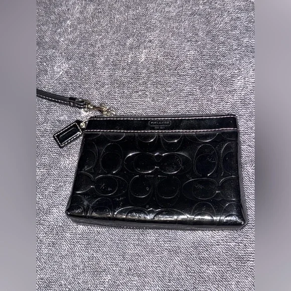 Coach Black Patent Leather Wristlet - Picture 2 of 7